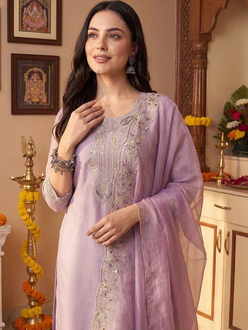Women Ethnic Motifs Embroidered Thread Work Liva Kurta with Trousers & With Dupatta
