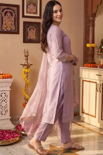 Women Ethnic Motifs Embroidered Thread Work Liva Kurta with Trousers & With Dupatta