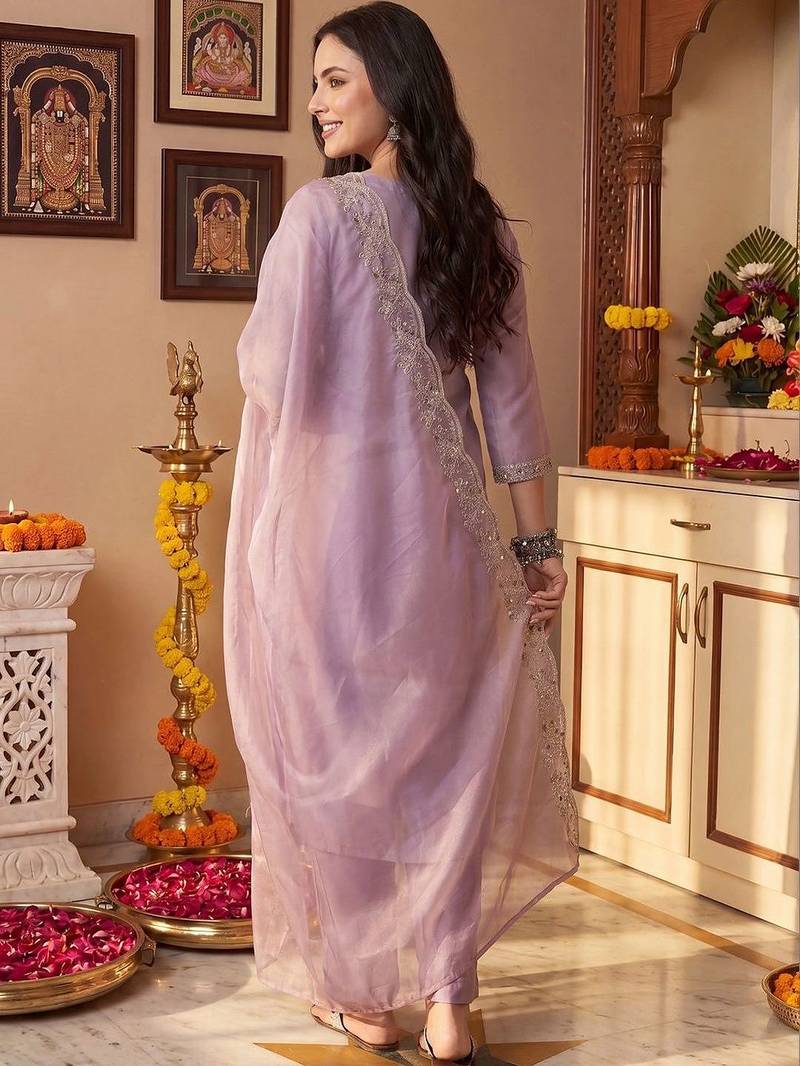 Women Ethnic Motifs Embroidered Thread Work Liva Kurta with Trousers & With Dupatta