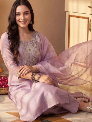 Women Ethnic Motifs Embroidered Thread Work Liva Kurta with Trousers & With Dupatta 5