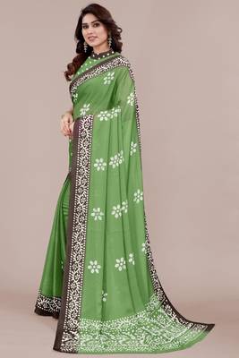 green batik printed chiffon saree with unstitched blouse piece 2