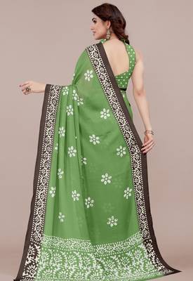 green batik printed chiffon saree with unstitched blouse piece 3