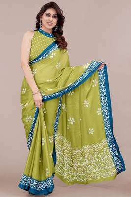 green batik printed chiffon saree with unstitched blouse piece 1