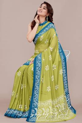 green batik printed chiffon saree with unstitched blouse piece 2
