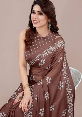 brown batik printed chiffon saree with unstitched blouse piece 5