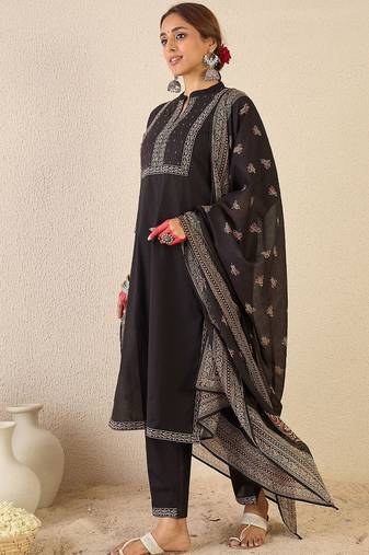 Women Ethnic Motifs Printed Mirror Work Cotton Kurta with Trousers & Dupatta