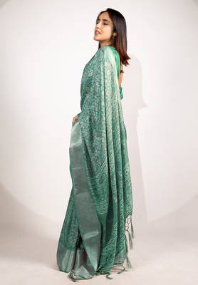 green floral printed cotton silk saree with unstitched blouse piece 3