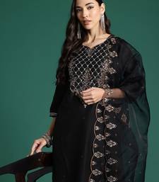 Ethnic Motifs Embroidered Zari Liva Kurta with Trousers & With Dupatta