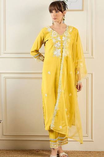 Floral Embroidered V-Neck Thread Work Straight Kurta With Trousers & Dupatta