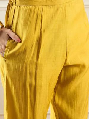 Floral Embroidered V-Neck Thread Work Straight Kurta With Trousers & Dupatta 3