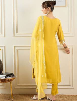 Floral Embroidered V-Neck Thread Work Straight Kurta With Trousers & Dupatta 5