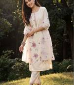 Women Floral Embroidered Thread Work Kurta with Trousers & With Dupatta