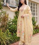 Women Floral Printed Thread Work Linen Kurta with Trousers & With Dupatta