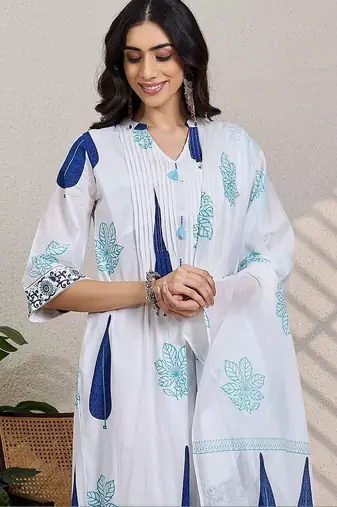Women Ethnic Motifs Printed Cotton Kurta with Trousers & With Dupatta