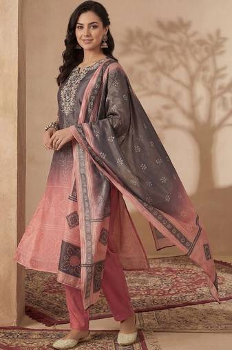 Women Bandhani Embroidered Sequinned Kurta with Trousers & With Dupatta