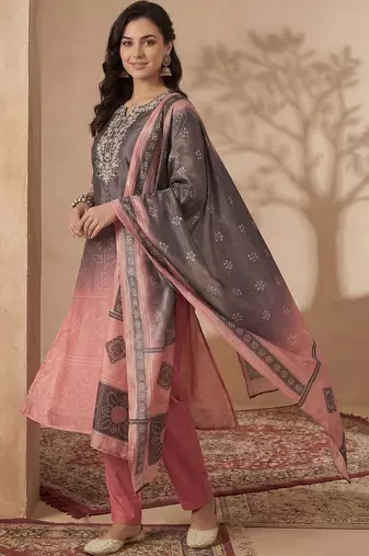 Women Bandhani Embroidered Sequinned Kurta with Trousers & With Dupatta