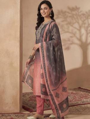 Women Bandhani Embroidered Sequinned Kurta with Trousers & With Dupatta 2