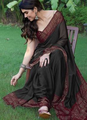 black floral printed chiffon saree with unstitched blouse piece 5