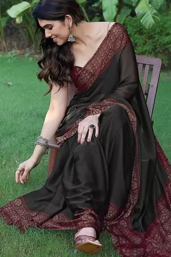 black floral printed chiffon saree with unstitched blouse piece