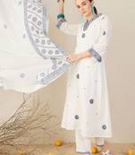 Women Floral Embroidered Thread Work Cotton Kurta with Trousers & With Dupatta