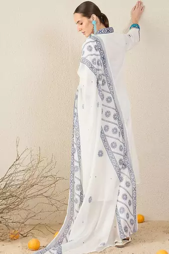 Women Floral Embroidered Thread Work Cotton Kurta with Trousers & With Dupatta