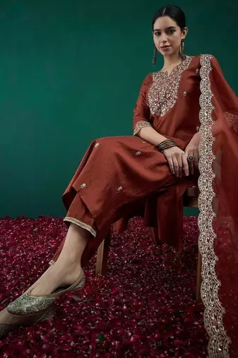 Women Ethnic Motifs Embroidered Liva Kurta with Trousers & With Dupatta