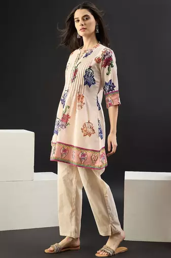 Women Floral Printed Pleated Cotton Kurti with Trousers