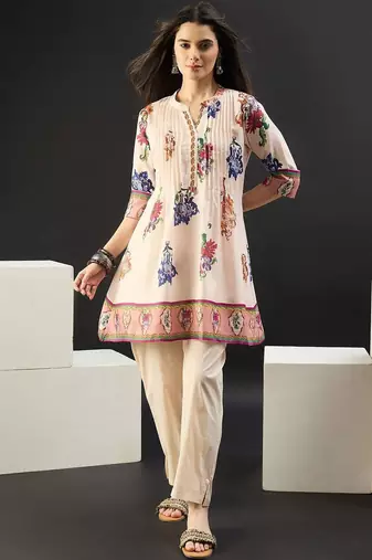 Women Floral Printed Pleated Cotton Kurti with Trousers