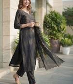 Women Ethnic Motifs Embroidered Thread Work Liva Kurta with Trousers & With Dupatta