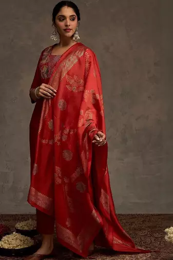 Women Ethnic Motifs Embroidered Kurta with Trousers & Dupatta