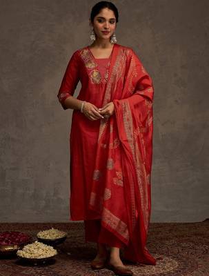 Women Ethnic Motifs Embroidered Kurta with Trousers & Dupatta 4
