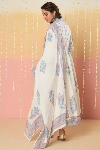 Women Floral Printed Sequinned Cotton Kurta with Trousers & With Dupatta