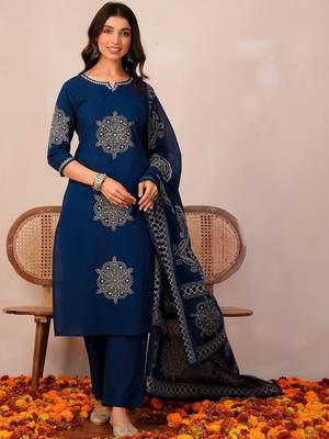 Women Ethnic Motifs Printed Cotton Kurta with Trousers & With Dupatta 1