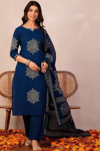 Women Ethnic Motifs Printed Cotton Kurta with Trousers & With Dupatta