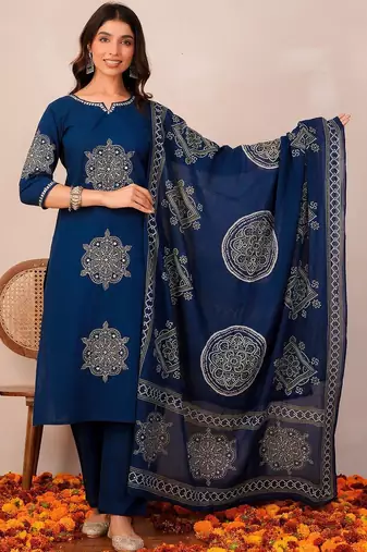 Women Ethnic Motifs Printed Cotton Kurta with Trousers & With Dupatta