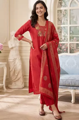 Women Ethnic Motifs Embroidered Regular Thread Work Kurta with Trousers & With Dupatta