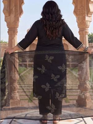 Plus Size Black Embroidered Straight Kurta Trousers With Dupatta Set 6