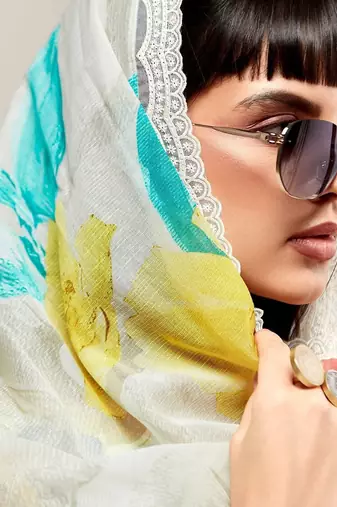 Floral Printed Round Neck Long Sleeves Kurta & Trouser With Dupatta