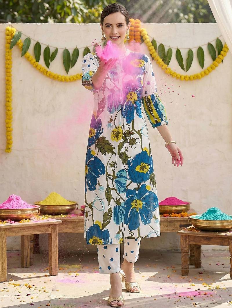 Women Floral Printed Cotton Kurta with Trousers