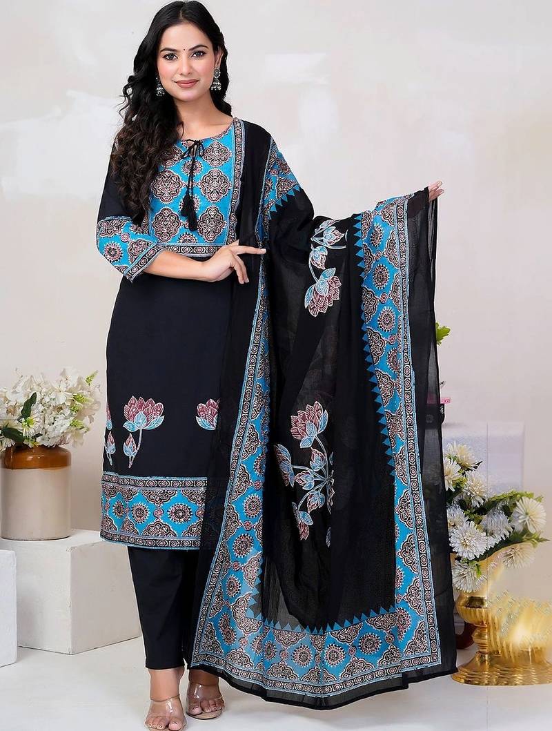 Women Floral Printed Sequinned Cotton Kurta with Trousers & With Dupatta