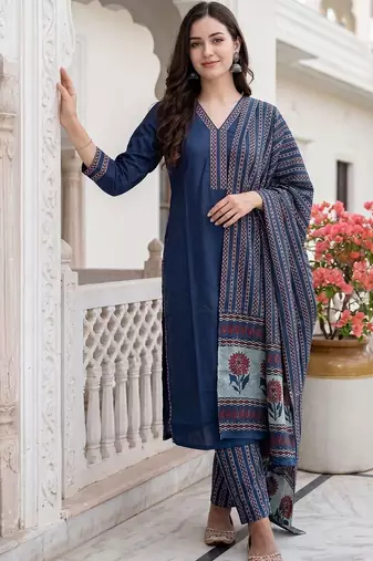 Women Ethnic Motifs Printed Cotton Kurta with Trousers & With Dupatta