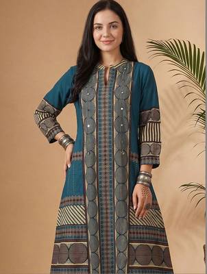Women Printed Mirror Work Cotton Kurta with Trousers 3