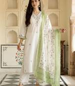 Women Floral Embroidered Thread Work Cotton Kurta with Trousers & With Dupatta