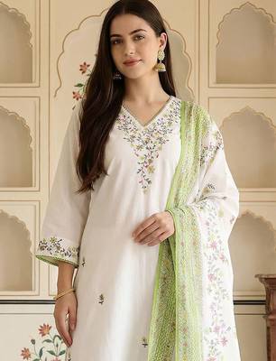 Women Floral Embroidered Thread Work Cotton Kurta with Trousers & With Dupatta 2