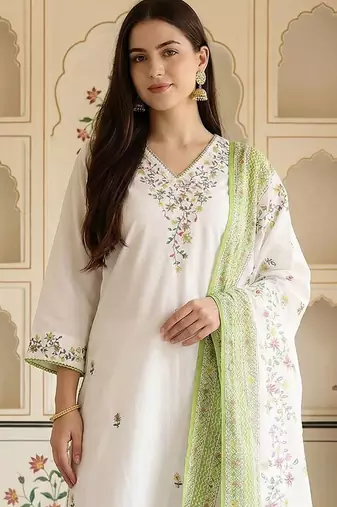 Women Floral Embroidered Thread Work Cotton Kurta with Trousers & With Dupatta
