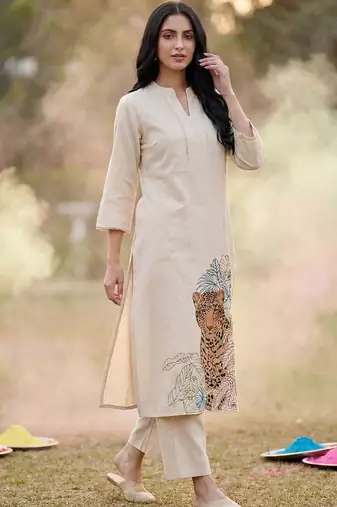 Women Animal Embroidered Thread Work Cotton Kurta with Trousers