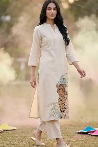 Women Animal Embroidered Thread Work Cotton Kurta with Trousers