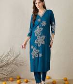 Women Floral V-Neck Embroidered Thread Work Straight Kurta Sets