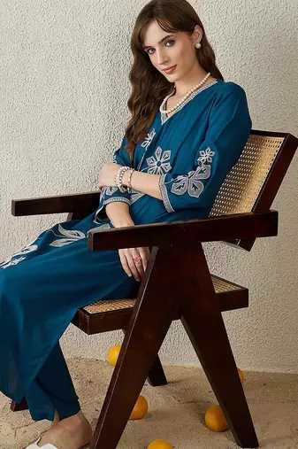 Women Floral V-Neck Embroidered Thread Work Straight Kurta Sets