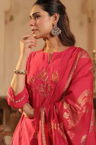 Floral Embroidered Notch Neck Panelled A-Line Kurta & Trousers With Dupatta